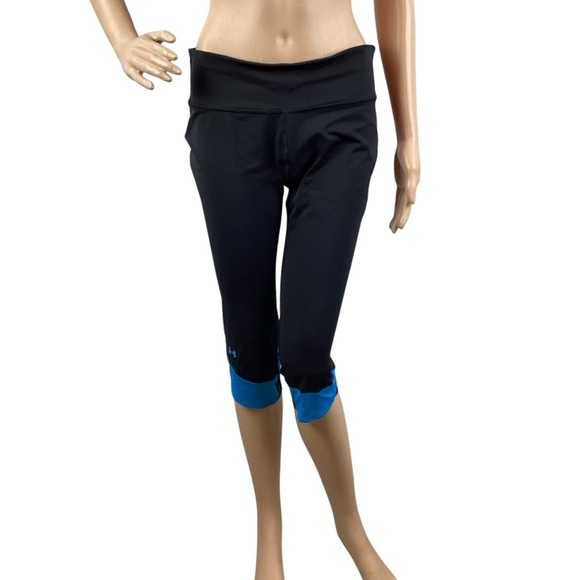 Under Armour Black Blue Fitted Capri Leggings Cropped Activewear Size M - Picture 1 of 7